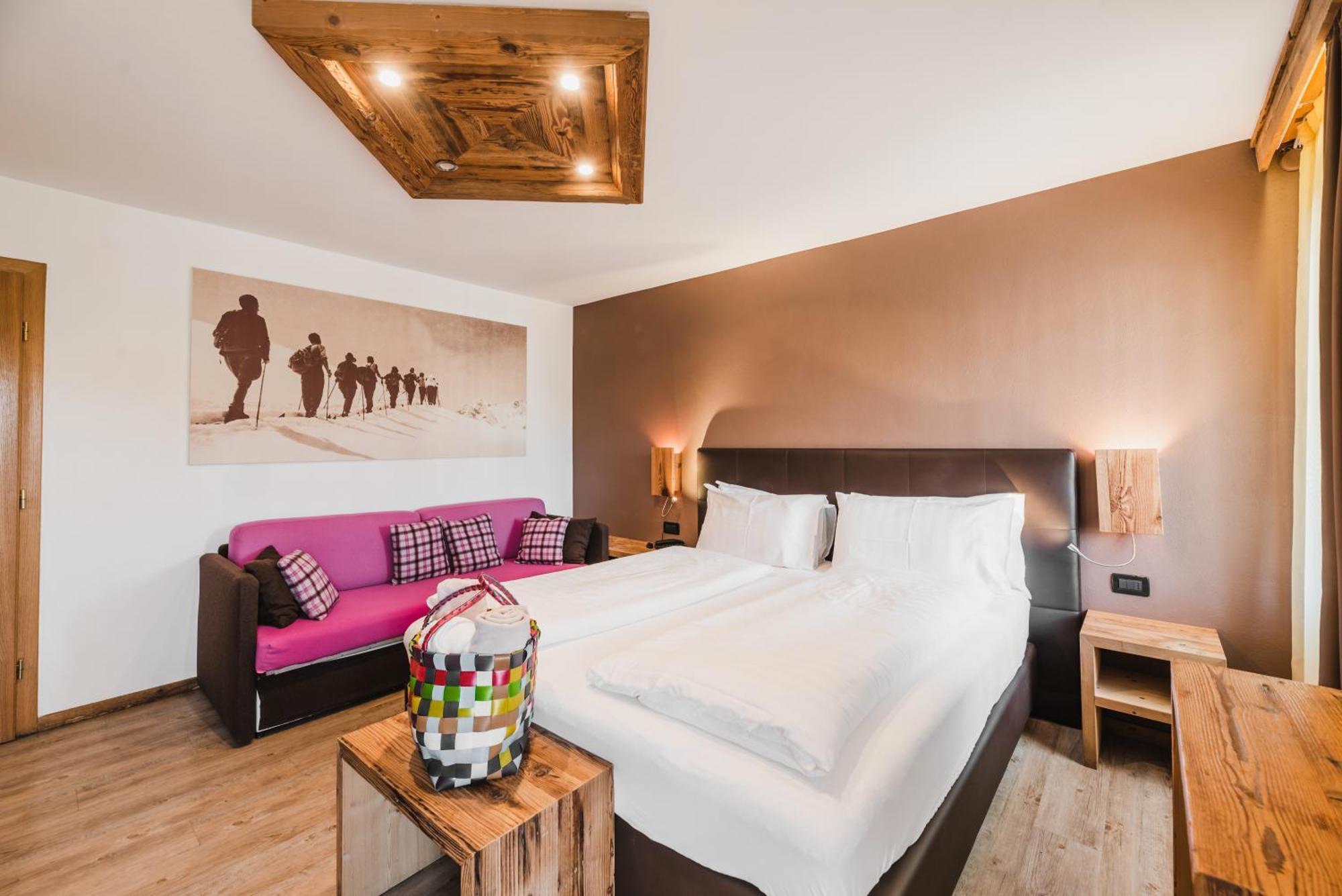 Hotel Arnika Pozza di Fassa Luaran gambar