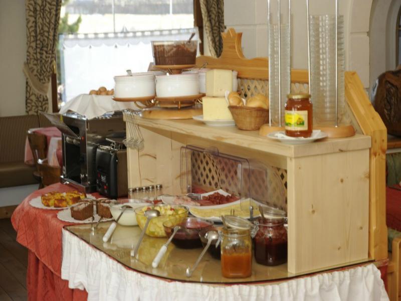 Hotel Arnika Pozza di Fassa Luaran gambar